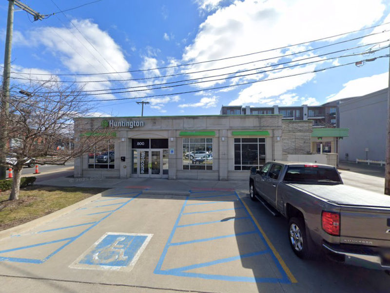 Huntington Bank in Mt Clemens