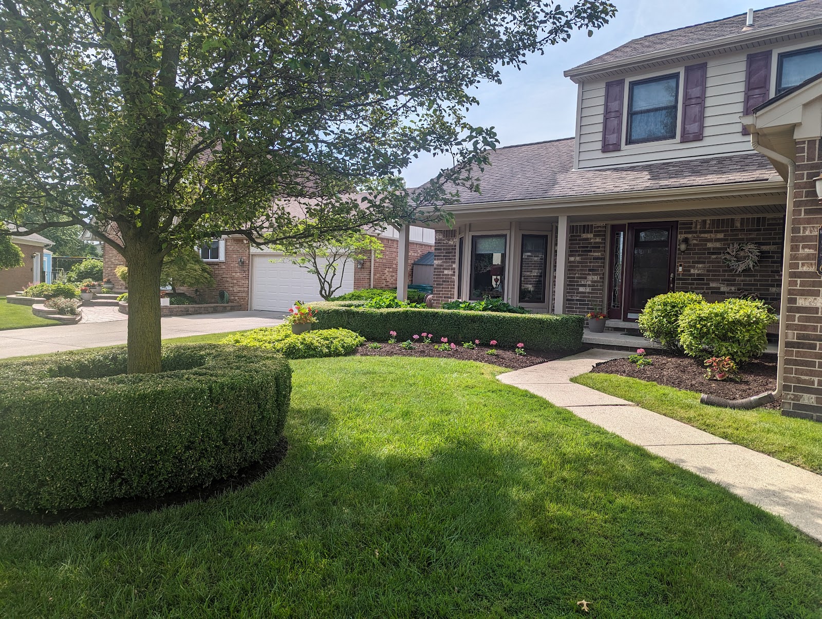 Macomb Landscaping Services in Mt Clemens