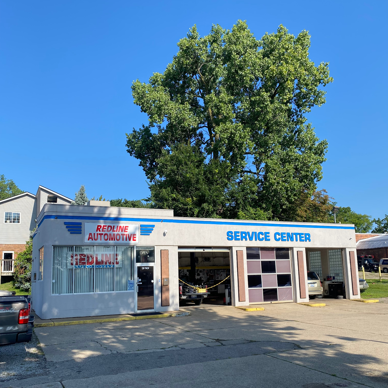 Redline Automotive Services Center in Mt Clemens