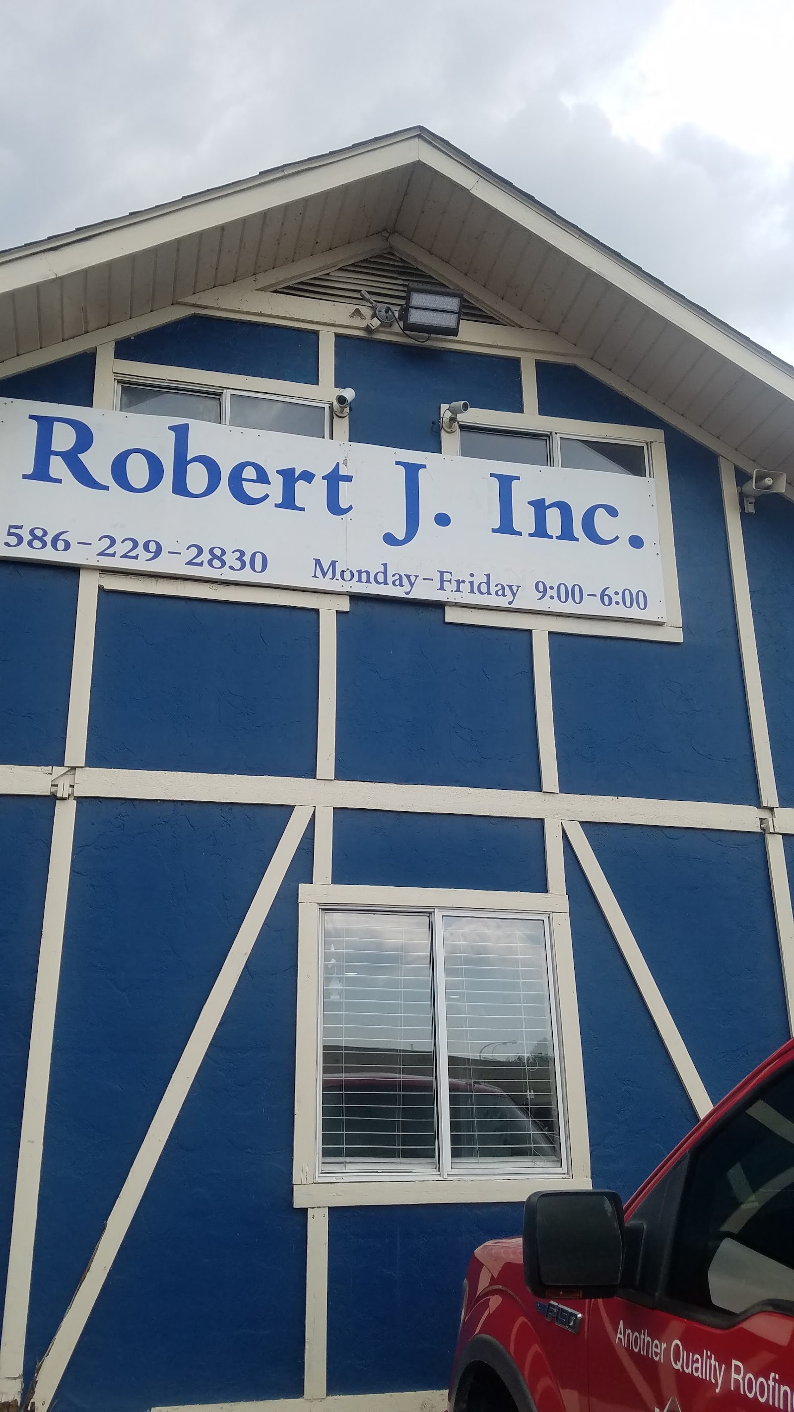 Robert J Inc. in Mt Clemens