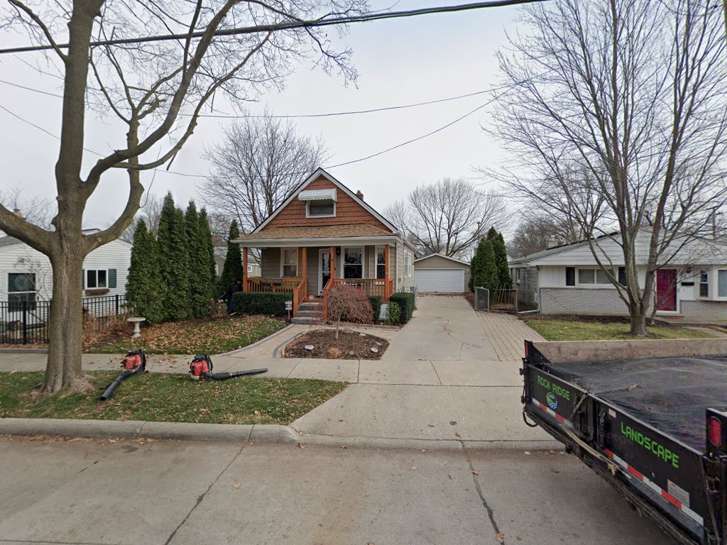Rock Ridge Landscape in Mt Clemens