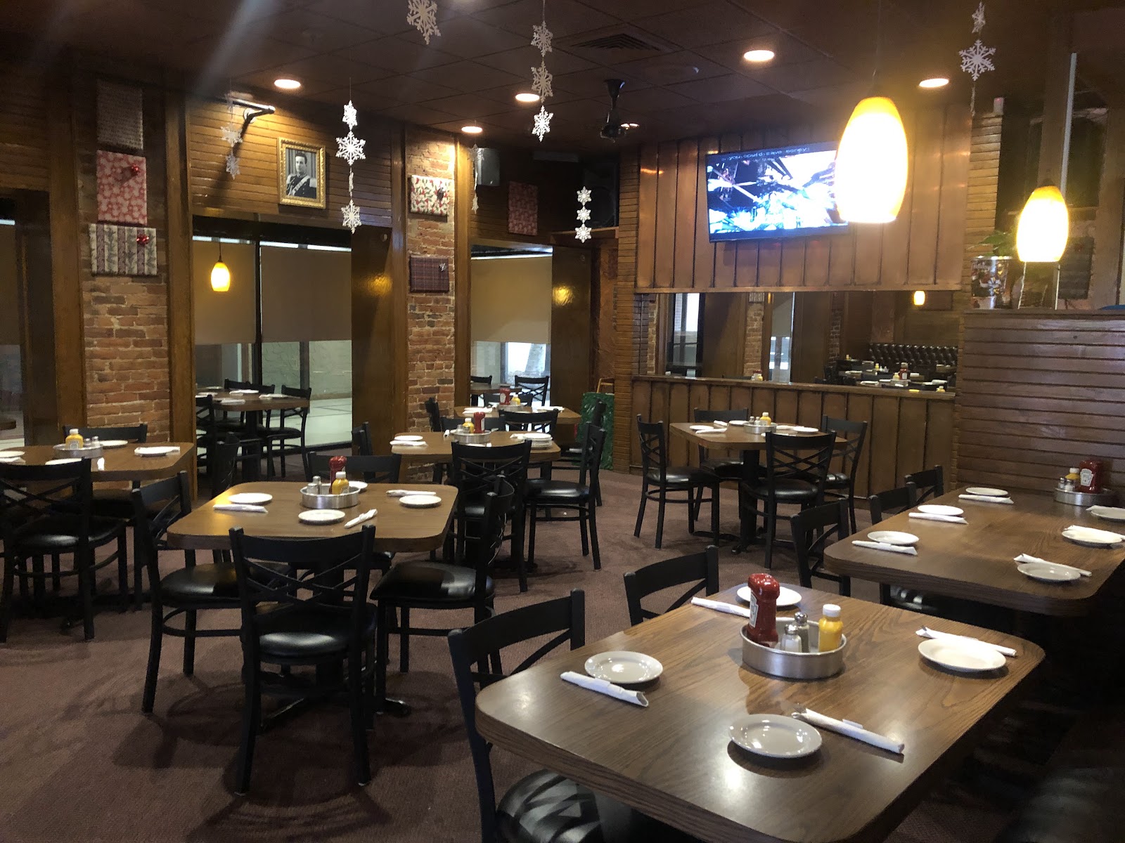 Your Mothers Food & Spirits in Mt Clemens